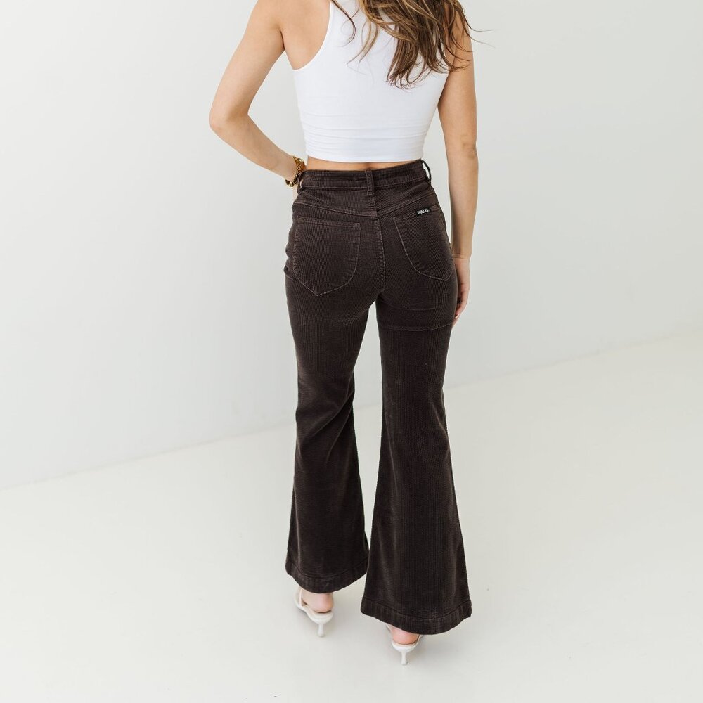 Eastcoast Flare Cord Wide | Elm | Rolla's Jeans - Picture 8 of 16